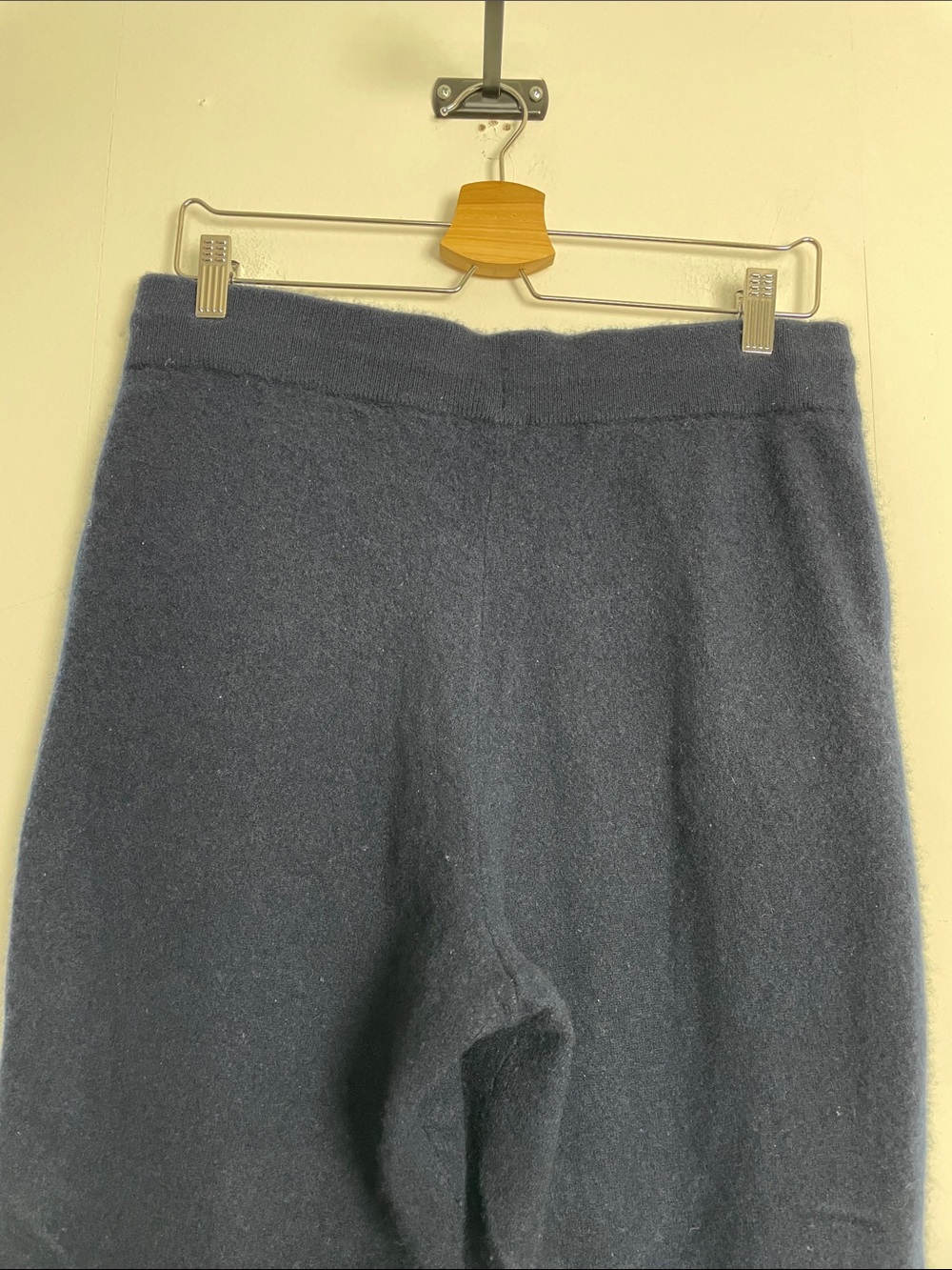 Quince Mongolian Cashmere Women M Navy Knit Drawstring Waist Sweatpants Jogger - Picture 6 of 7
